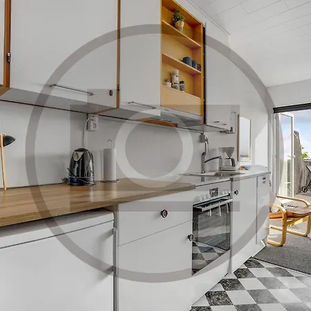 Apartment 1 Bedroom Beautiful In *