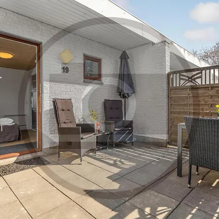 Apartment 1 Bedroom Beautiful In *